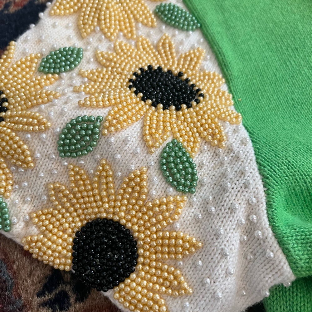 Vintage knit top button down sunflowers beaded green yellow crop blouse M - Picture 2 of 12